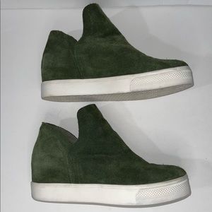 Steve Madden Wrangle green slip on sneakers size 9